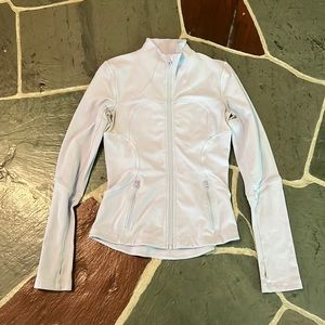 Lululemon Jacket Lavender Dusk/ Lilac Thumbholes Cuffins Zipped Pockets- size 6